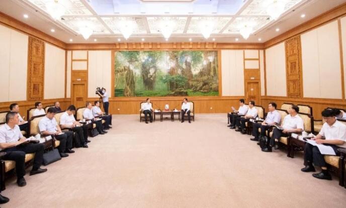 中核集團(tuán)總經(jīng)理、黨組副書記顧軍與福建省委副書記、代省長王寧會談