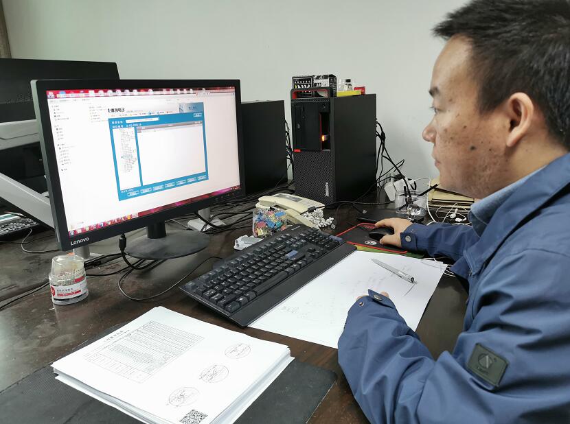 “穿搭”二維碼，浙江慈溪市供電公司工程檔案數(shù)字化，讓資料“動(dòng)”起來(lái)