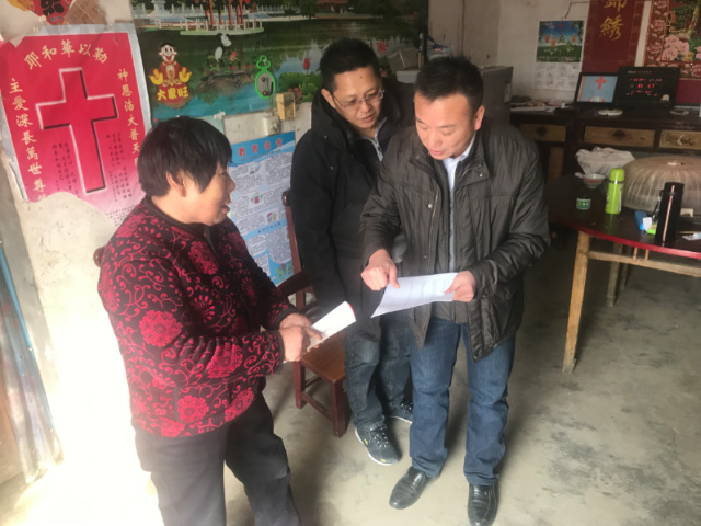 張紅軍：用真心，換真情，扶真貧