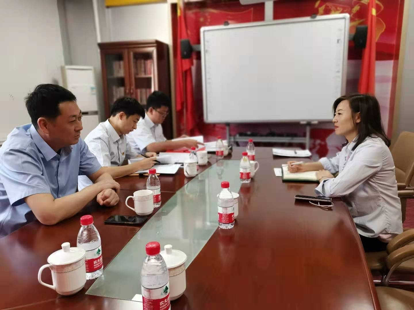 副局長王永強(qiáng)到烏海電業(yè)局千里山分局開展黨史學(xué)習(xí)教育督導(dǎo)、領(lǐng)學(xué)