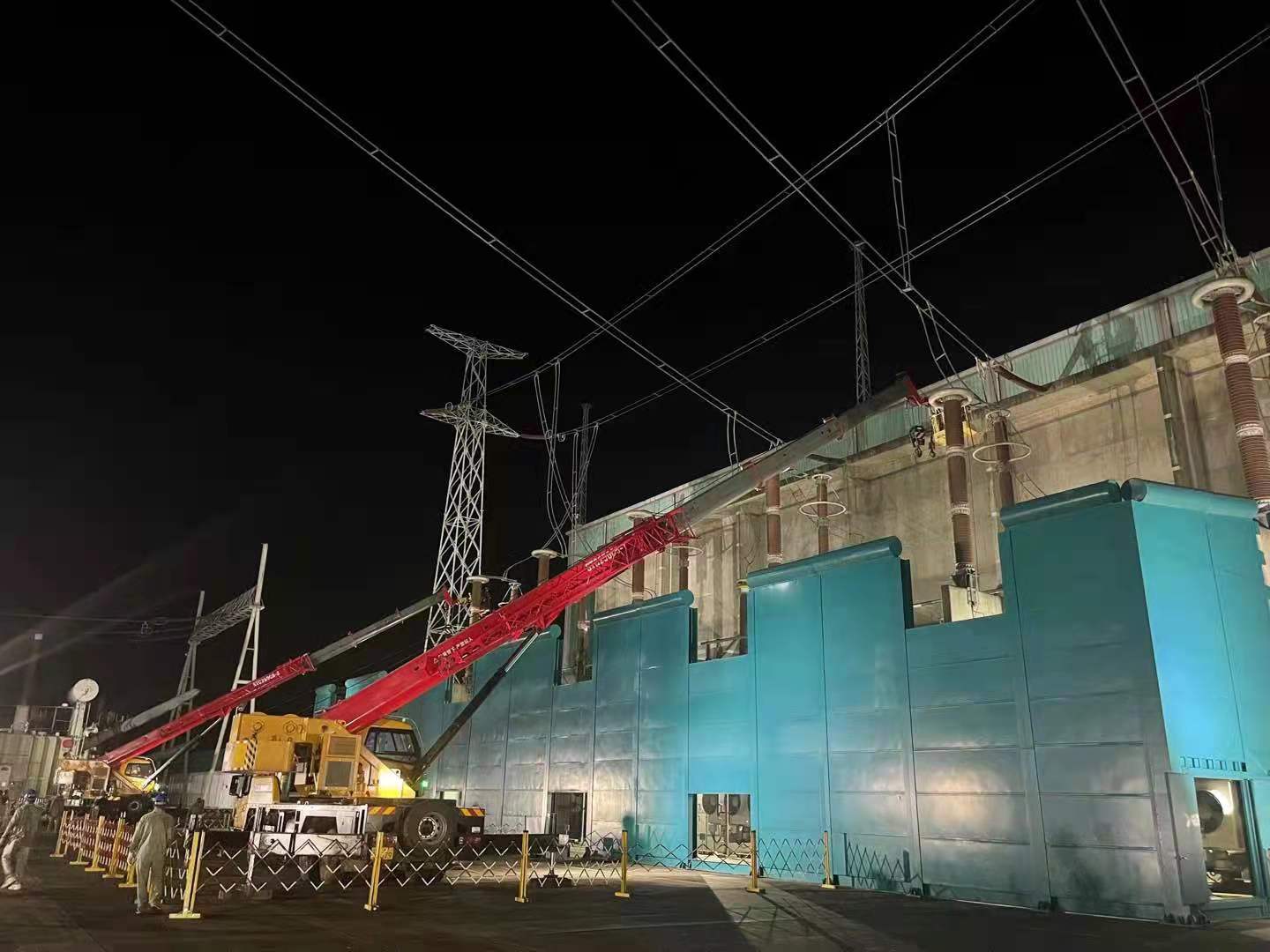 鄂電“鐵軍”：30個小時晝夜搶修作業(yè)，守護西電東送電網(wǎng)大動脈
