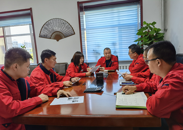 烏海電業(yè)局千里山分局：修訂宣貫班組標(biāo)準(zhǔn)，促進(jìn)班組有序發(fā)展