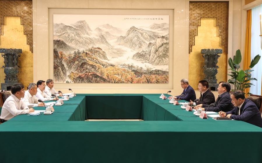 雷鳴山、韓君拜會湖北省委書記王蒙徽、省長王忠林