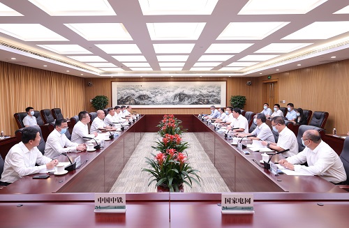 國家電網(wǎng)公司總經(jīng)理、黨組副書記張智剛與中國中鐵董事長陳云會(huì)談