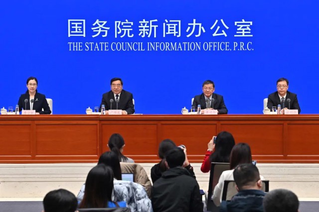 國家發(fā)改委：健全多能互補(bǔ)綜合應(yīng)急調(diào)度機(jī)制，推動(dòng)風(fēng)、光發(fā)電多發(fā)滿發(fā)