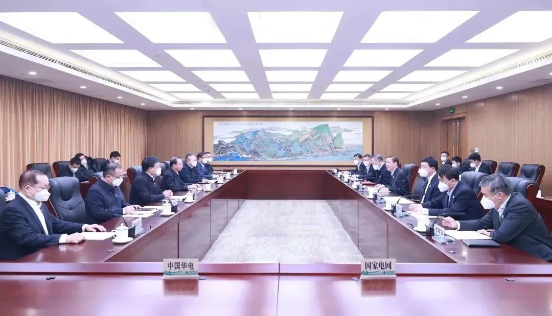 辛保安董事長(zhǎng)、張智剛總經(jīng)理與中國(guó)華電董事長(zhǎng)江毅、總經(jīng)理葉向東會(huì)談