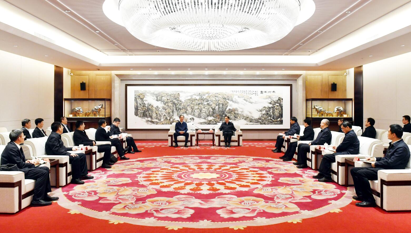中國電建黨委書記、董事長丁焰章與河北省委常委、石家莊市委書記張超超會談