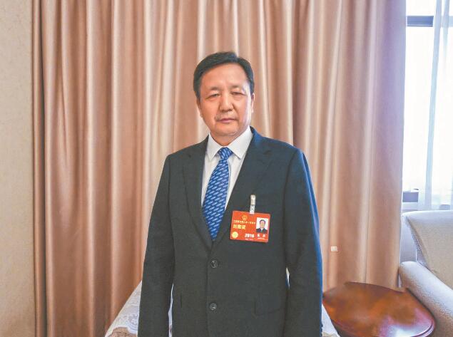 新型電力系統(tǒng)建設(shè)為電力裝備制造業(yè)帶來新機(jī)遇——訪全國人大代表，全國工商聯(lián)副主席，特變電工股份有限公司黨委書記、董事長張新