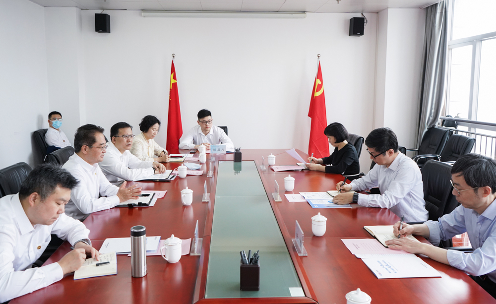 中國能建黨委常委、副總經(jīng)理吳云與國家能源局華中監(jiān)管局黨組書記、局長任育之會談