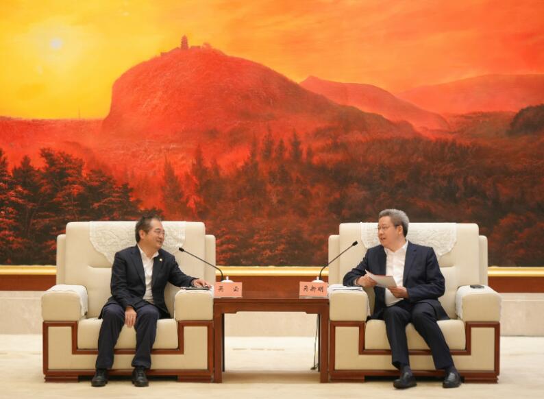 中國(guó)能建黨委常委、副總經(jīng)理吳云與南通市委書記、市長(zhǎng)吳新明會(huì)談