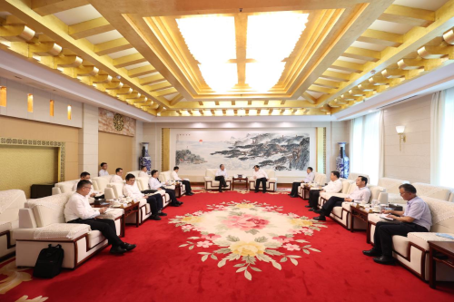 中國電建黨委副書記、總經(jīng)理王斌與山東省委常委、煙臺市委書記江成會談