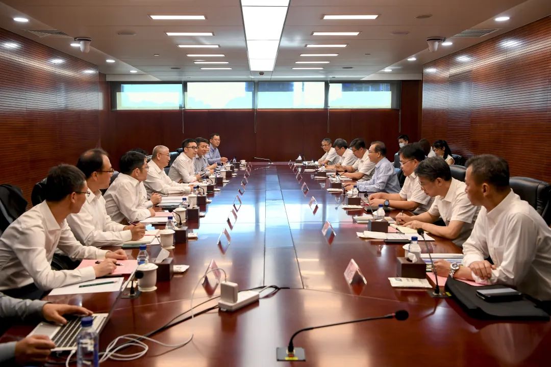 華電集團(tuán)黨組書記、董事長江毅會見隆基綠能總裁李振國