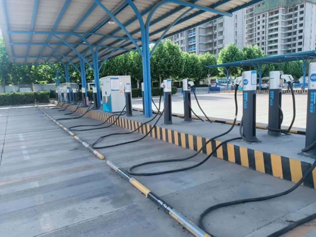 即日起，聊城汽車總站充電樁對外開放啦!