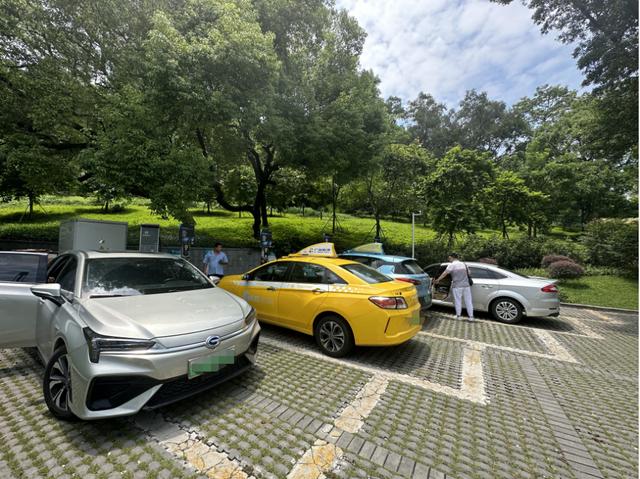 調(diào)查丨多地充電樁電價(jià)漲幅20%以上，分時(shí)電價(jià)與行業(yè)競爭多方博弈