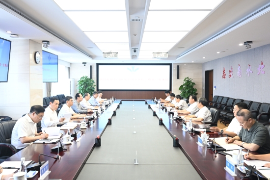 中國(guó)電建黨委書記、董事長(zhǎng)丁焰章與中國(guó)南水北調(diào)集團(tuán)黨組書記、董事長(zhǎng)蔣旭光會(huì)談