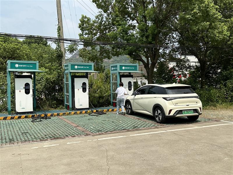 各類政策支持新能源汽車和充電樁下鄉(xiāng)，但村里真的需要這么多充電樁嗎?