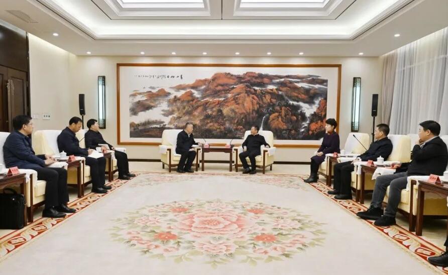 三峽集團董事長、黨組書記雷鳴山拜會內(nèi)蒙古自治區(qū)黨委書記孫紹騁、自治區(qū)主席王莉霞
