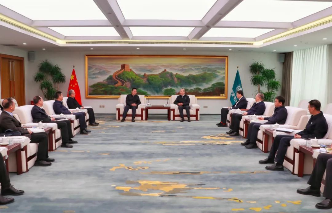 劉明勝、栗寶卿與國家電網(wǎng)董事長辛保安、總經(jīng)理張智剛會談