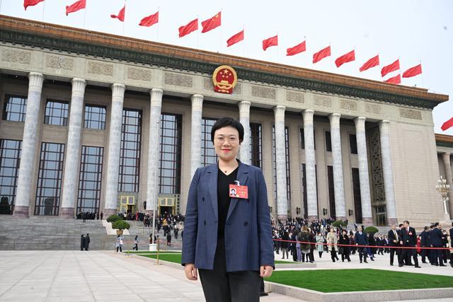全國(guó)人大代表、上汽集團(tuán)零束科技黨委副書記劉懿艷：建議加大中國(guó)智能電動(dòng)汽車技術(shù)出海專利保護(hù)力度