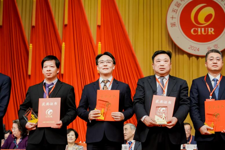 中國能建綠色建材公司黨委書記、董事長，綠色先進材料研究院院長蔣洋榮獲“2023年中國產學研合作創(chuàng)新獎”