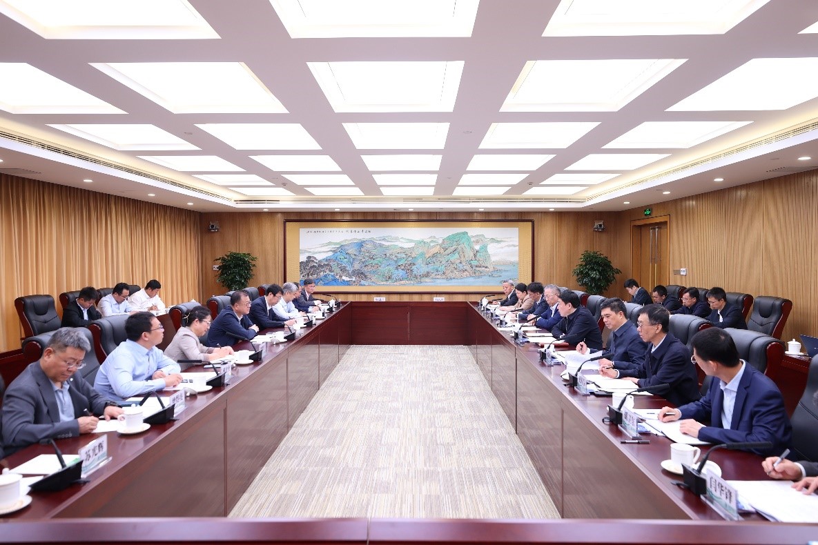 西安交通大學(xué)黨委書記盧建軍、校長張立群赴國家電網(wǎng)座談交流