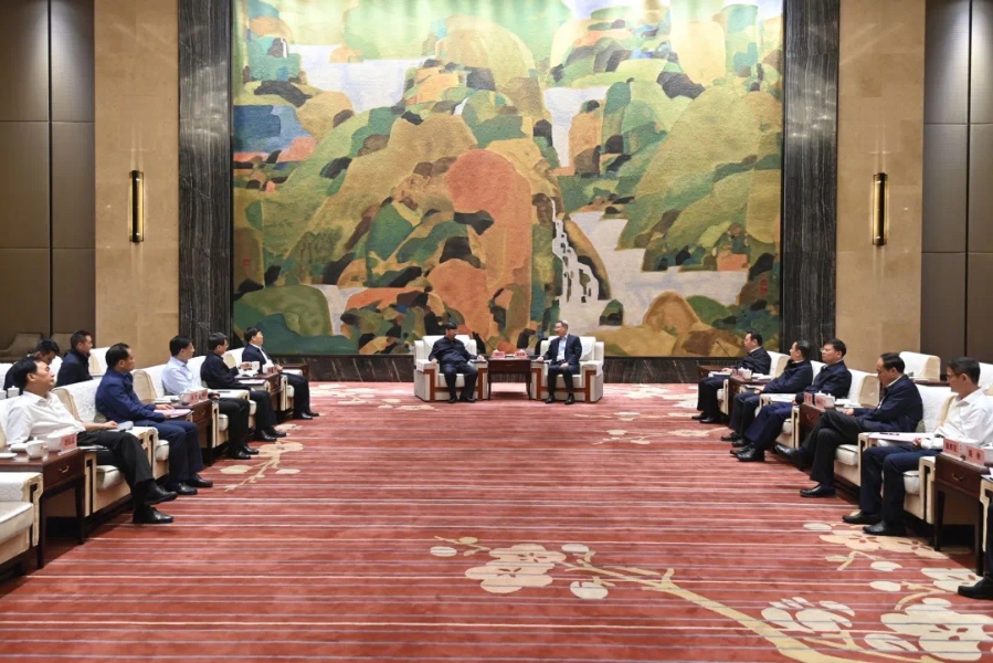 武漢市委書(shū)記郭元強(qiáng)、市長(zhǎng)程用文會(huì)見(jiàn)三峽集團(tuán)董事長(zhǎng)劉偉平一行
