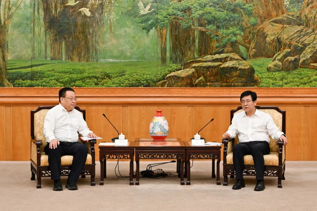 中核集團(tuán)總經(jīng)理、黨組副書記申彥鋒拜會福建省委副書記、省長趙龍