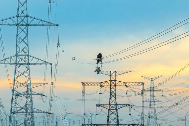 江蘇迎峰度夏電網(wǎng)重點工程建成投運(yùn)
