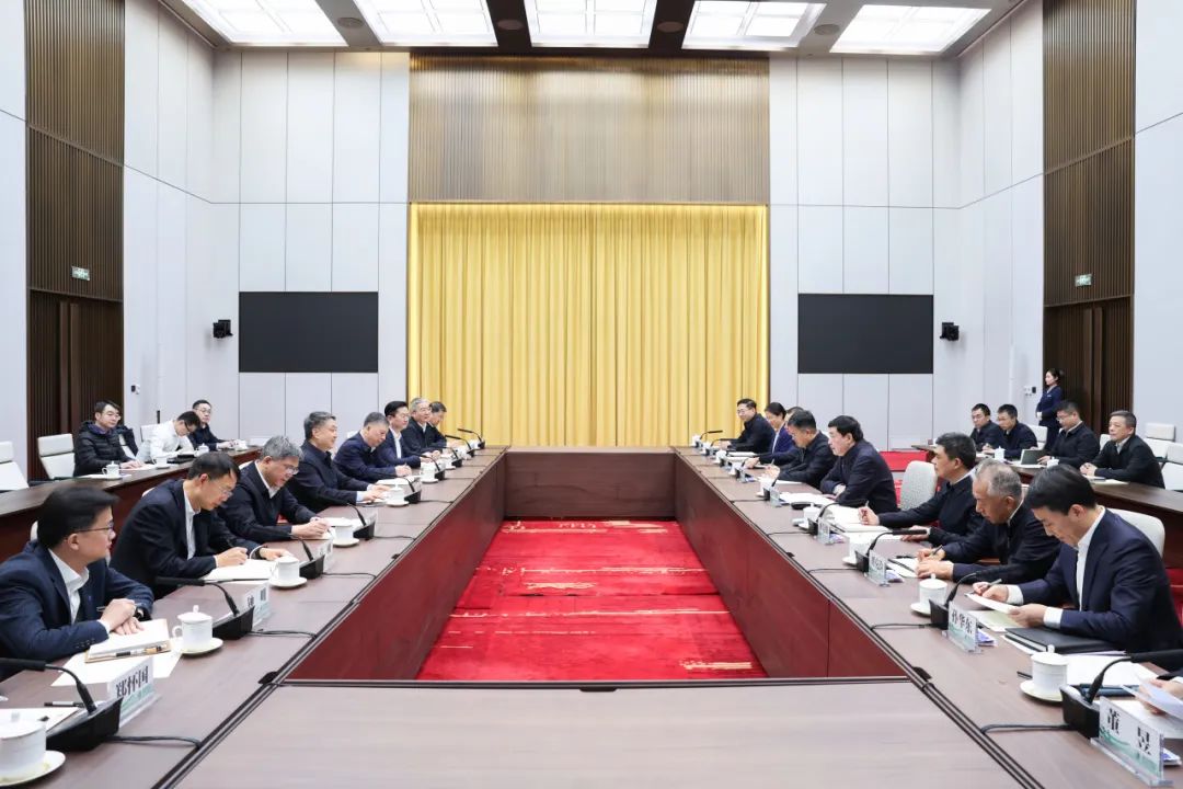 溫樞剛張文峰與國家電網(wǎng)董事長張智剛、總經(jīng)理龐驍剛會談