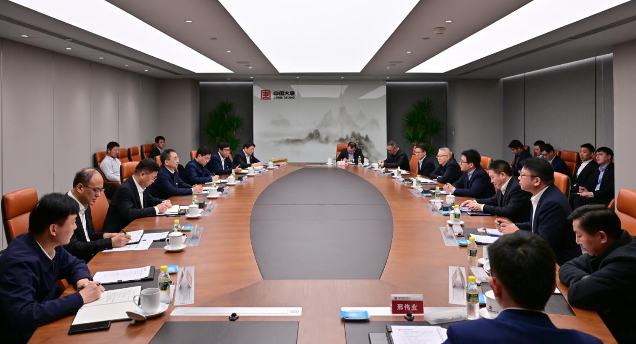 大唐集團(tuán)黨組書記、董事長鄒磊與上海電氣黨委書記、董事長吳磊會(huì)談