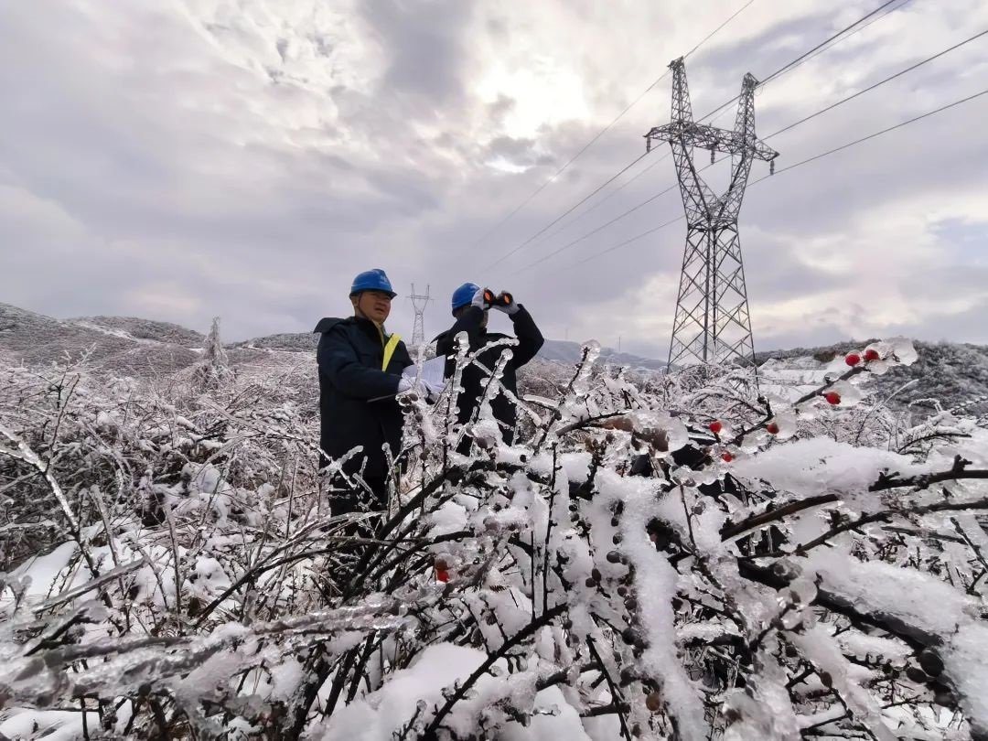 南方電網(wǎng)科技抗冰 讓冰雪“看得見、除得掉、防得住”