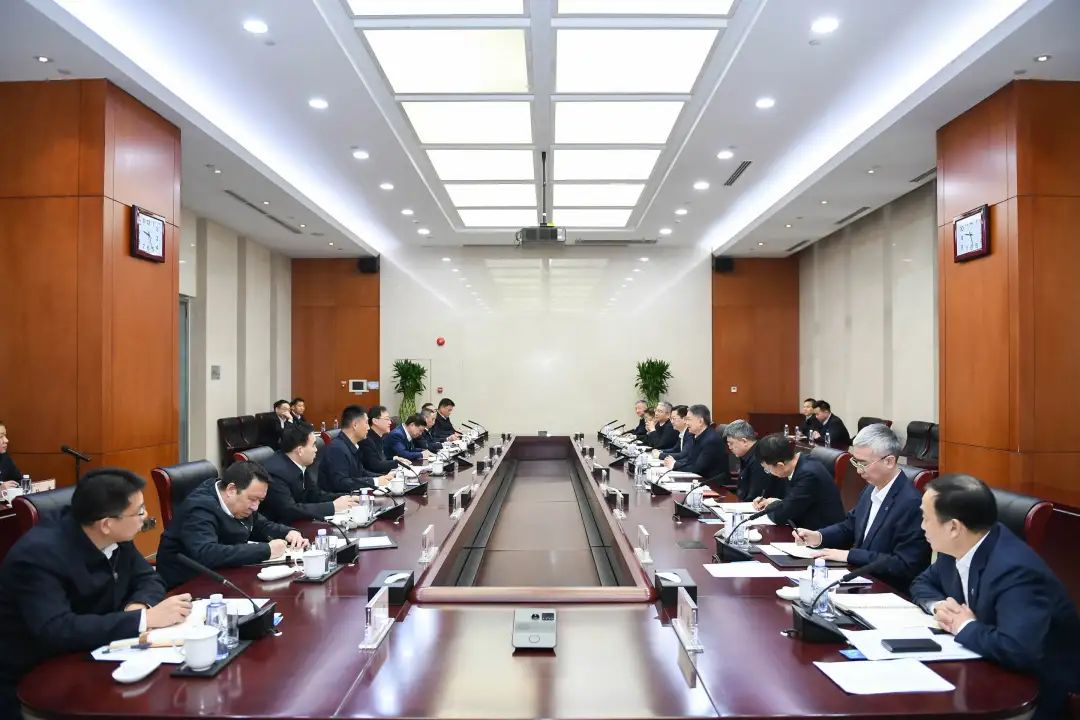 華能集團(tuán)董事長(zhǎng)、黨組書記溫樞剛會(huì)見中國(guó)安能董事長(zhǎng)陳奕輝、總經(jīng)理周慶豐
